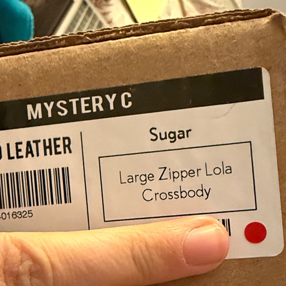 Portland Leather Goods. Large zipper Lola Crossbody in Sugar. C-Grade. NWT - Picture 5 of 5